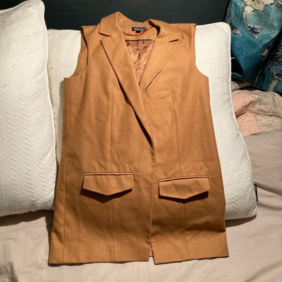 Gold Sleeveless open Vest - Picture 3 of 7